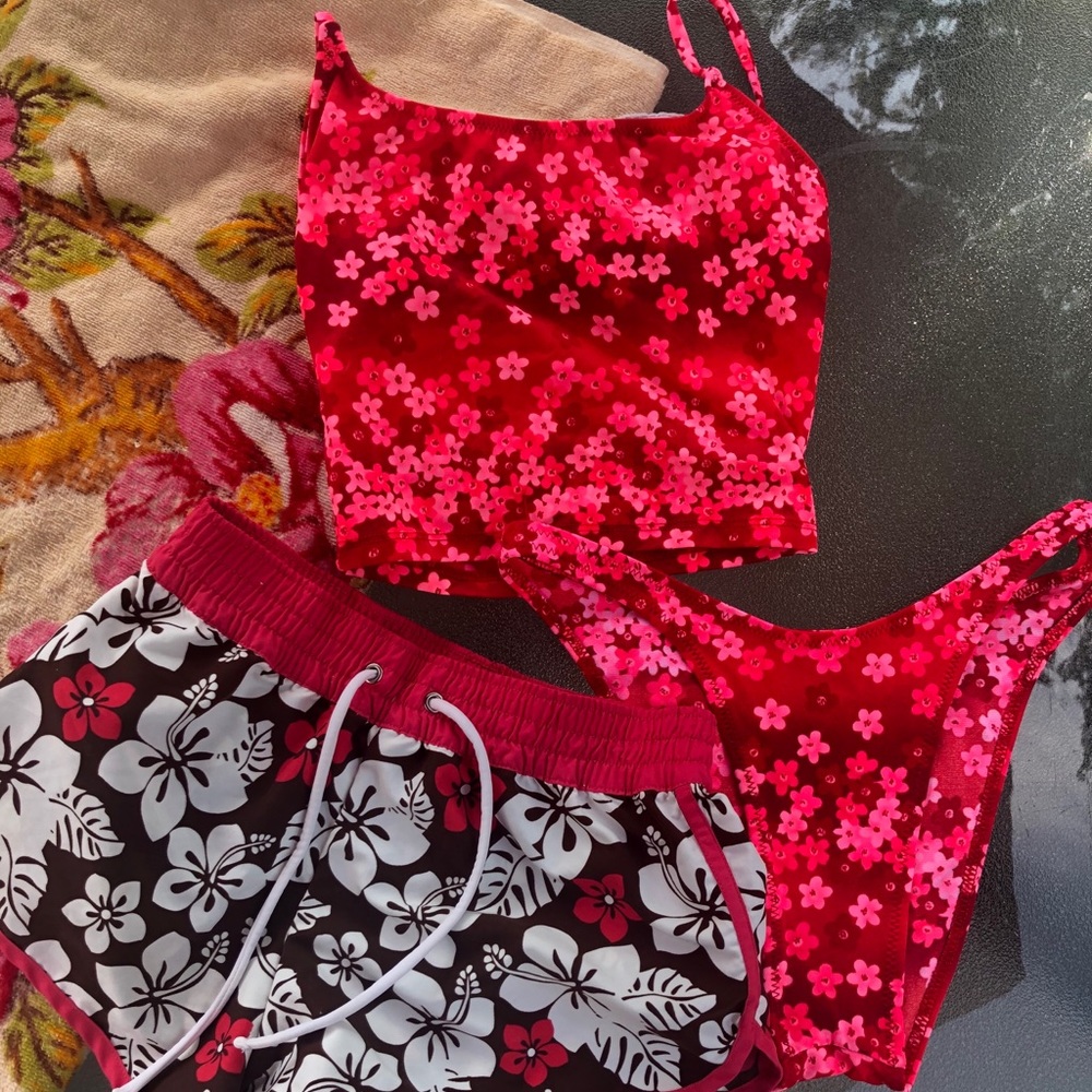 Bundle! Swimsuit with swim trunks